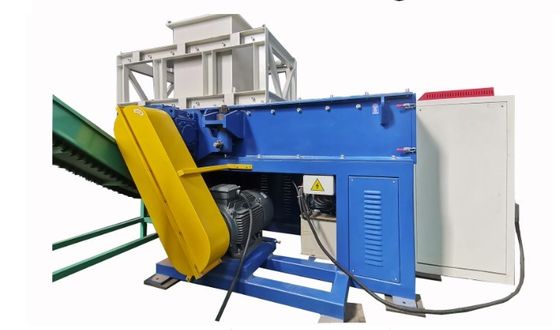 200-8000 kg/h παραγωγική ικανότητα Σπαστική μηχανή για σκούπα και απόβλητα ινών ένδυσης