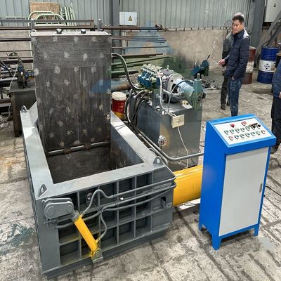 2000KG Μεγάλο υδραυλικό μπαλέτο για την ανακύκλωση χάλυβα χαλκού αλουμινίου ομαλά