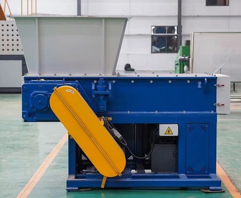 Ενίσχυρη μονάχτρα για πλαστικό απορρίμματα τροφίμων σε εργαστήρια επισκευής μηχανών