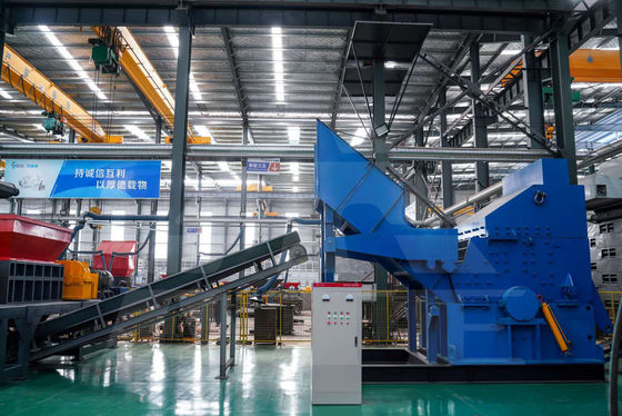 55kW Δύναμη εξόδου Μεγέθη ≥5mm Σπαστικό μεταλλικού σκουπιδιού για θρυμματισμό οχημάτων χάλυβα και σιδήρου