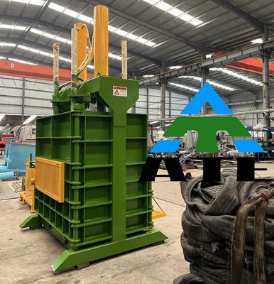 650 KG Vertical Baler για τα σκουπίδια κουτιά κουτιά πλαστικό μπουκάλι υφαντικό κράμα αλουμινίου