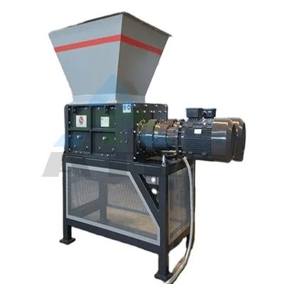 Μέγιστη παραγωγική ικανότητα 17000kg/ώρα Τετραάξονας θραυστομηχανή για συσκευαστικές παλέτες βαρέλιας