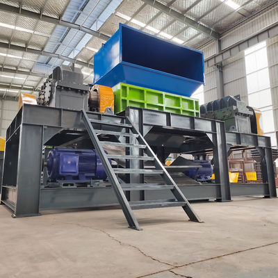 2200KG βαρύτητα μεταλλικό διπλό άξονα Shredder μηχανή για την θραύση πλαστικών αποβλήτων υφασμάτων
