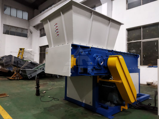 5-100 kg/ώρα παραγωγική ικανότητα Μονόξυλος θρυμματιστής κυματοειδούς χαρτονιού και πλαστικών