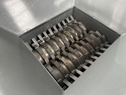 Famous MOTOR Διπλό άξονα Πολυτεχνικό Shredder για σκουπίδια πλαστικών σακουλών και ξύλο