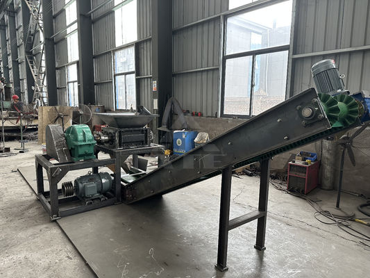 50kW ισχύς Μία ισχύς πλαστική ταινία Shredder για χάλυβα σύρμα σε 200-2200mm Μέγεθος εισόδου
